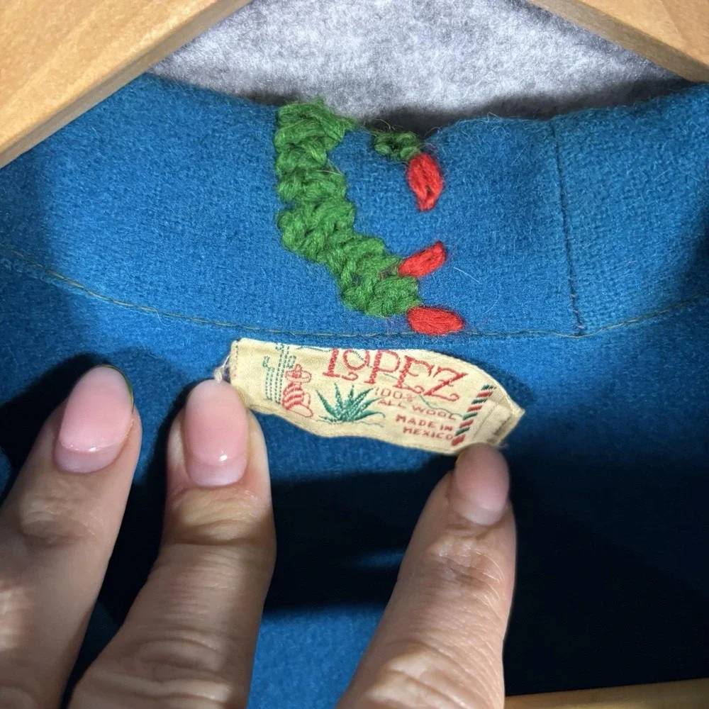 Vintage 1940s-1950s Lopez 100% Wool‎ Mexican Souvenir Jacket -Hand Embroidered